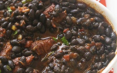 Stewed black beans (gestoofde zwarte bonen)